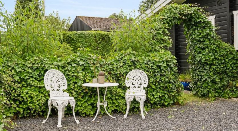 Photo of "Araminta" - 800m from the sea