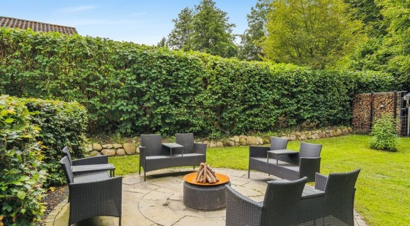 Photo of "Araminta" - 800m from the sea