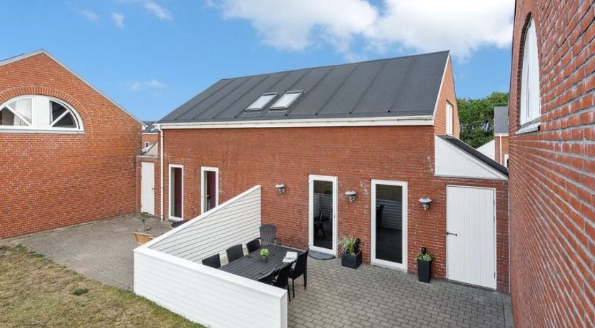 Photo of "Iffuer" - 2.3km from the sea