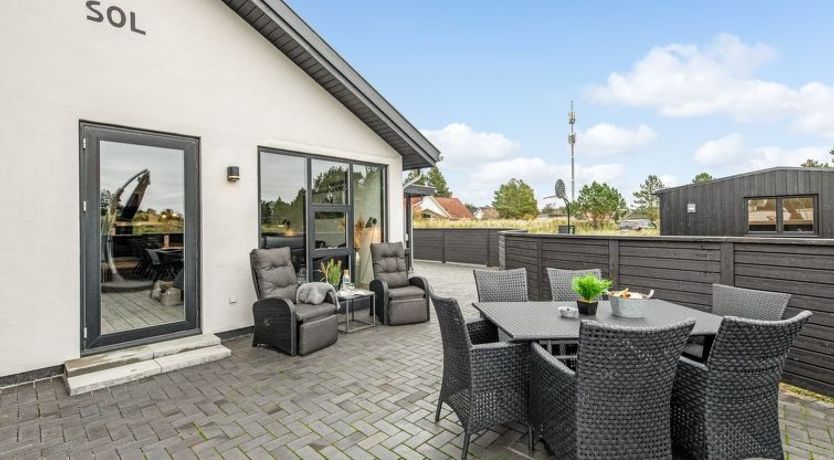 Photo of "Nona" - 1.1km from the sea