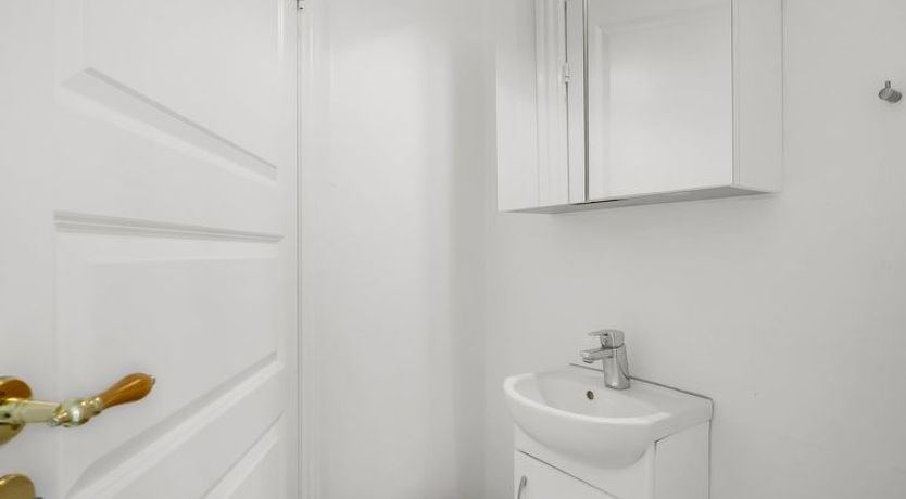 Photo of "Darleen" - 850m to the fjord