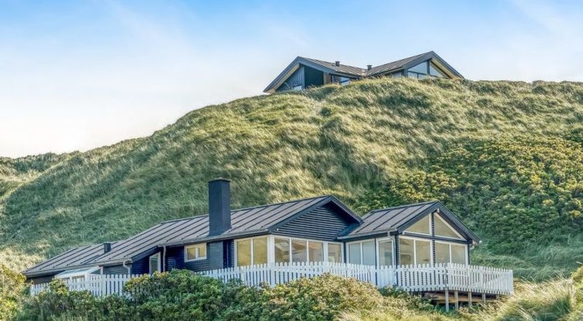 Photo of "Ineke" - 295m from the sea