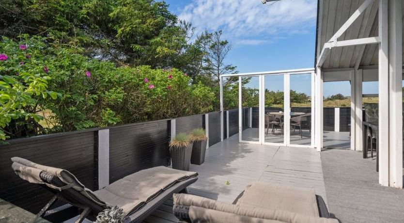 Photo of "Allida" - 800m from the sea