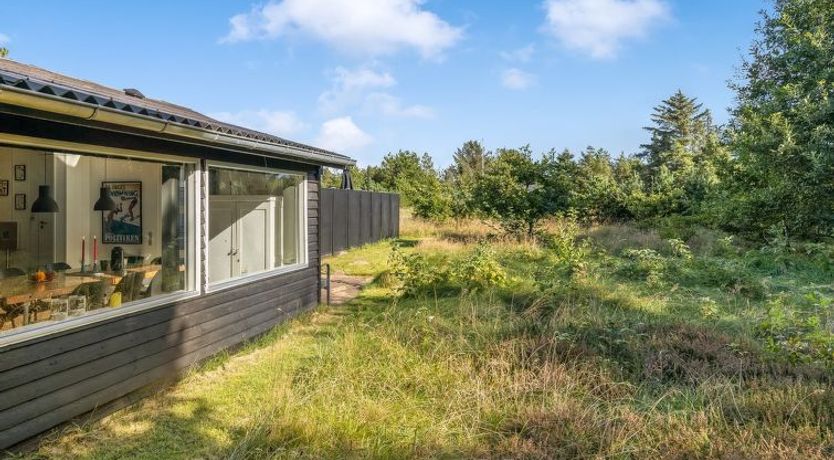 Photo of "Josina" - 1.3km from the sea