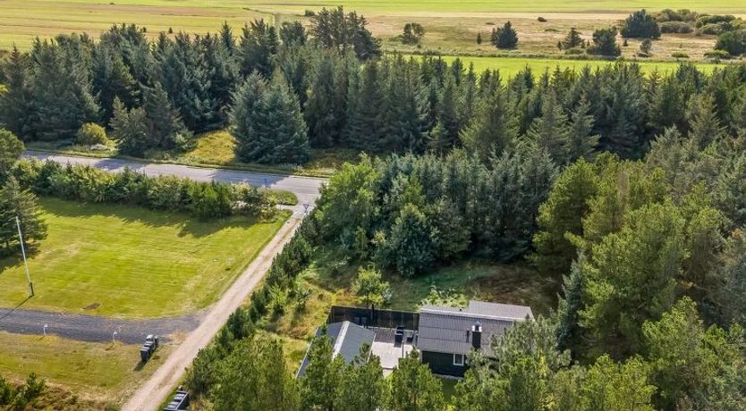 Photo of "Josina" - 1.3km from the sea