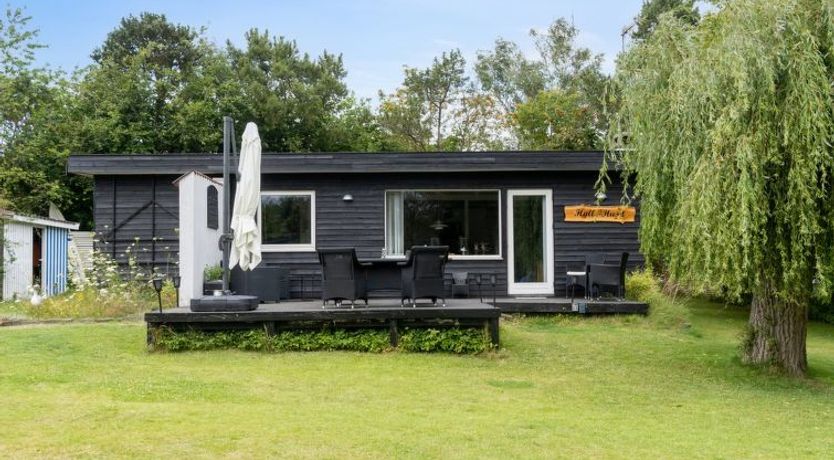 Photo of "Mark" - 1.2km from the sea