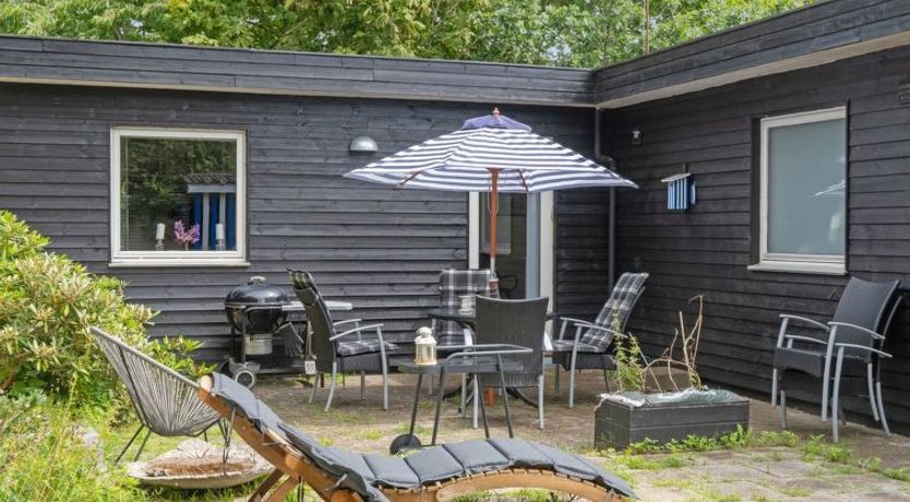 Photo of "Mark" - 1.2km from the sea