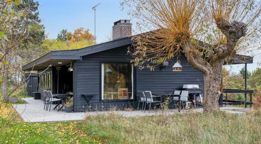 Photo of "Adelbert" - 600m to the fjord