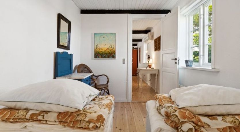 Photo of "Héléne" - 2.4km from the sea