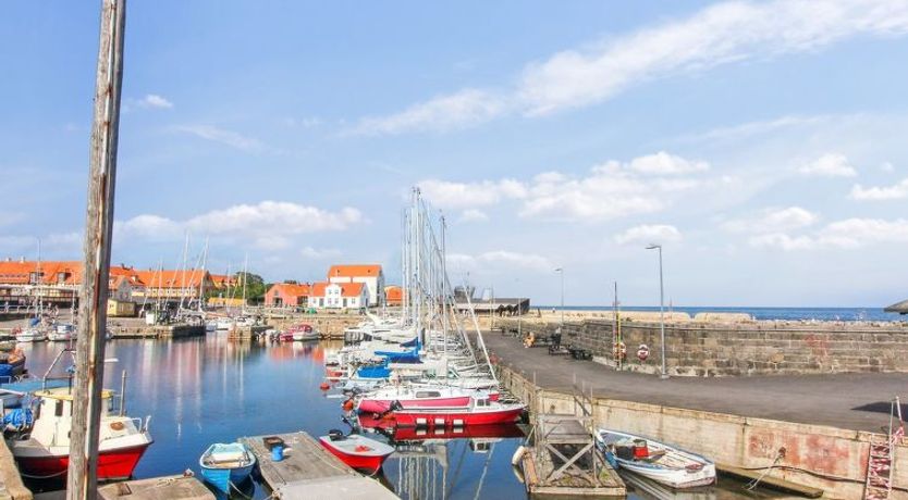 Photo of "Pontus" - 500m from the sea