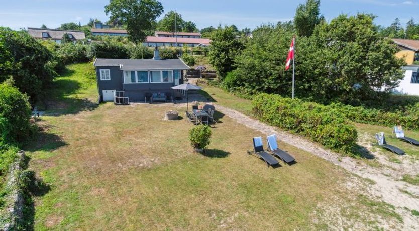 Photo of "Silke" - 10m from the sea