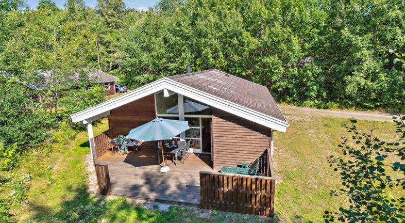 Photo of "Emmie" - 1.2km from the sea