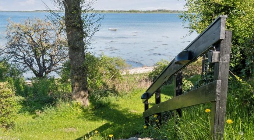 Photo of "Titta" - 10m to the fjord