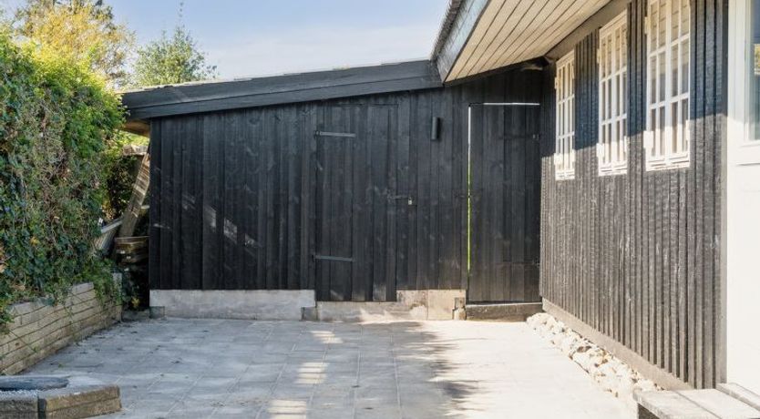 Photo of "Titta" - 10m to the fjord