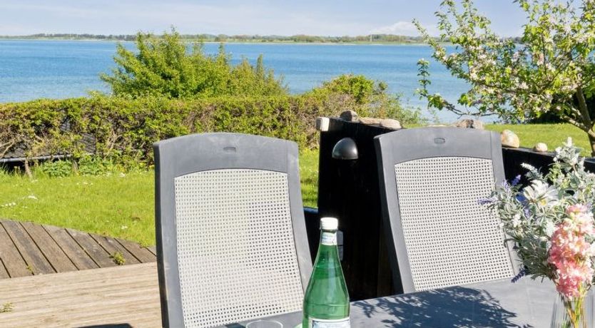 Photo of "Titta" - 10m to the fjord