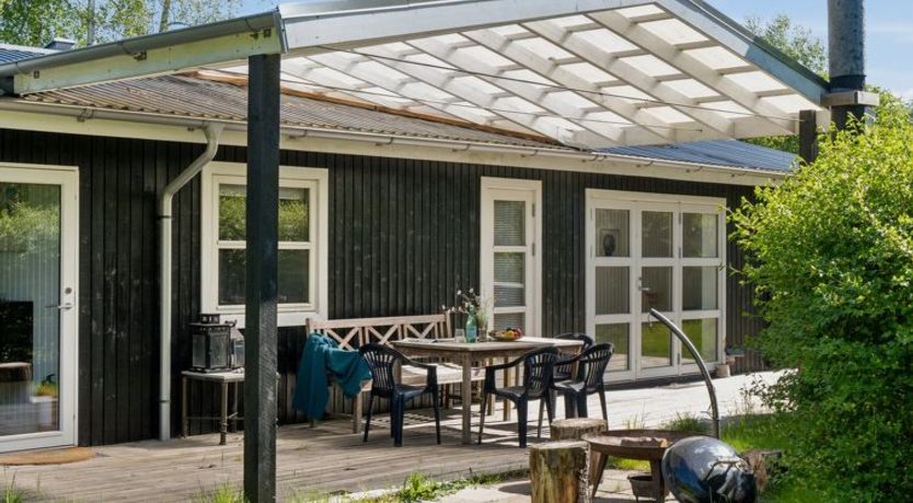 Photo of "Iliane" - 450m from the sea