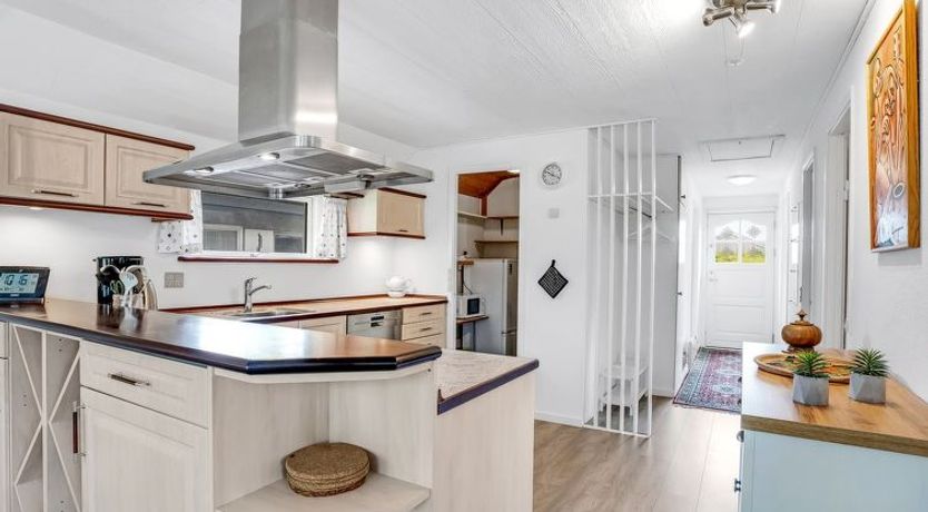 Photo of "Frida" - 125m from the sea