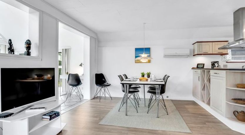 Photo of "Frida" - 125m from the sea