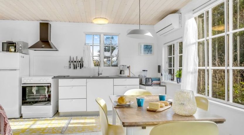 Photo of "Aleta" - 300m from the sea