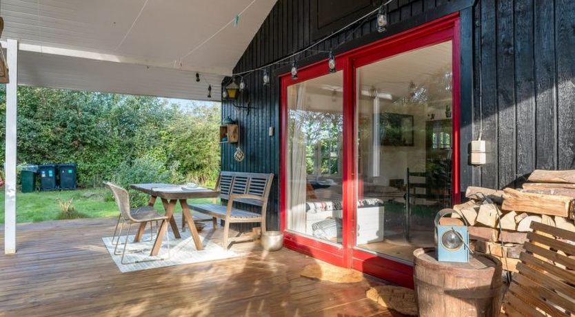 Photo of "Heraldine" - 400m from the sea