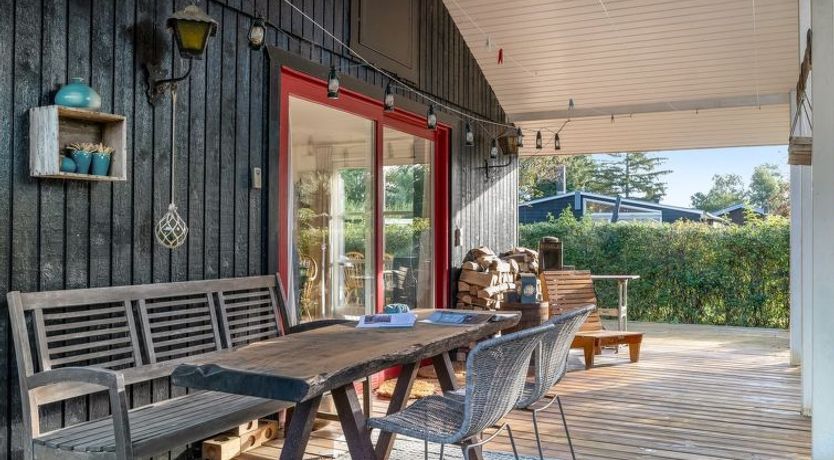 Photo of "Heraldine" - 400m from the sea