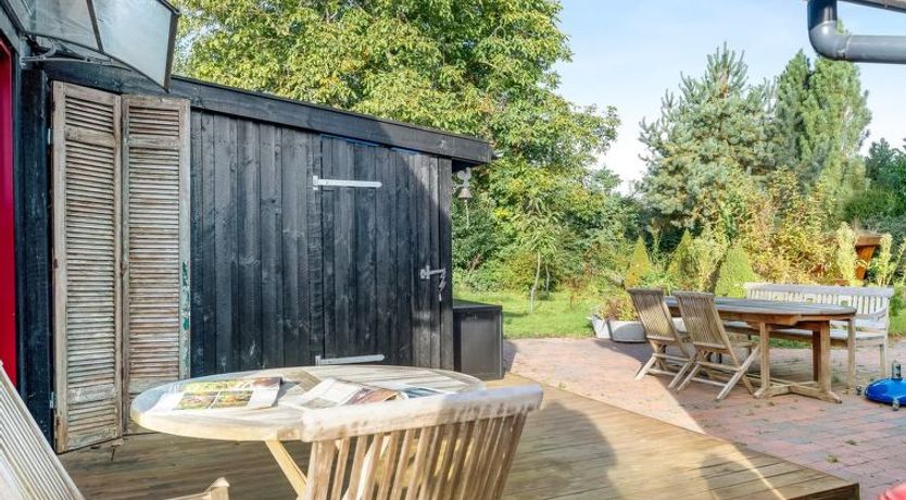 Photo of "Heraldine" - 400m from the sea