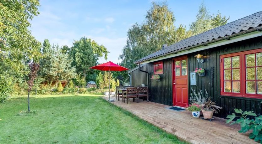 Photo of "Heraldine" - 400m from the sea