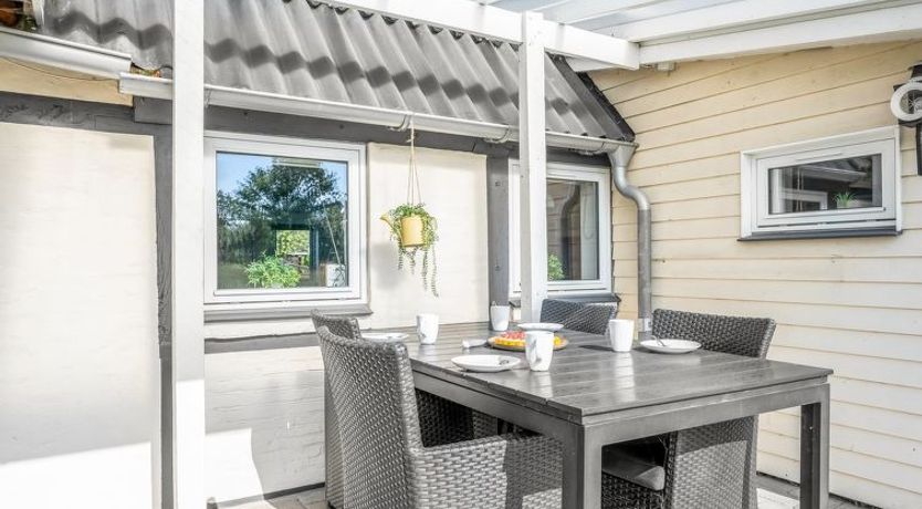 Photo of "Anneke" - 1.3km from the sea