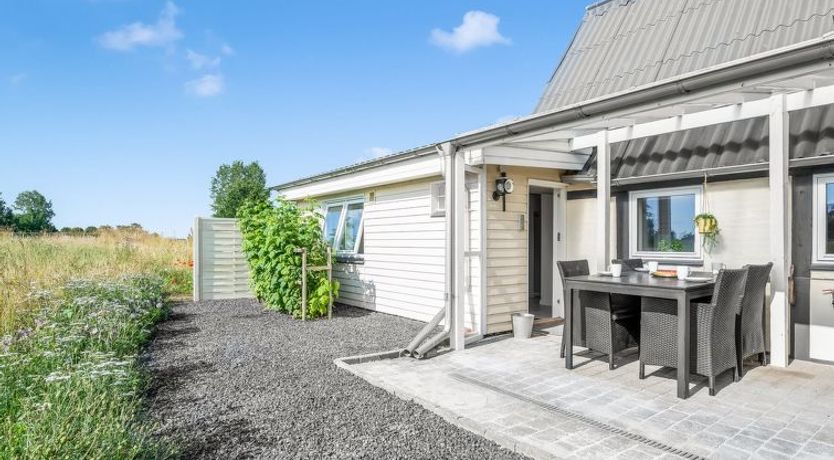 Photo of "Anneke" - 1.3km from the sea