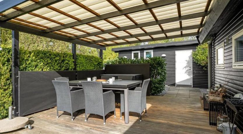 Photo of "Jula" - 290m from the sea