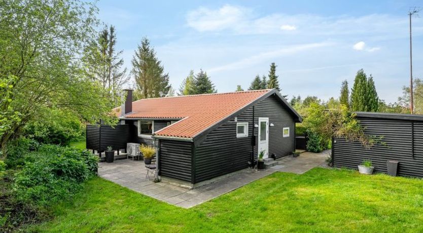 Photo of "Jula" - 290m from the sea