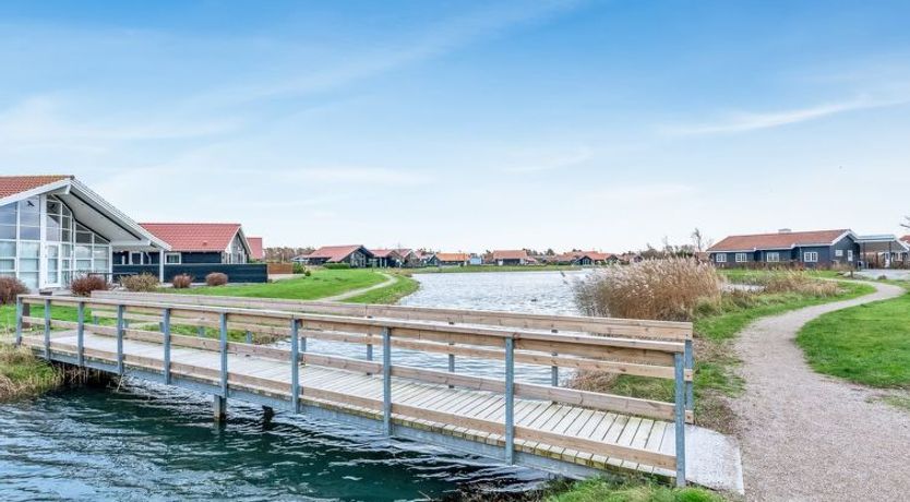 Photo of "Dyke" - 1.5km from the sea