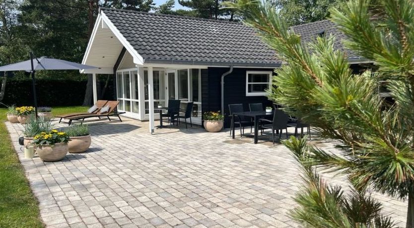 Photo of "Mando" - 600m from the sea