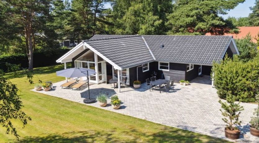 Photo of "Mando" - 600m from the sea