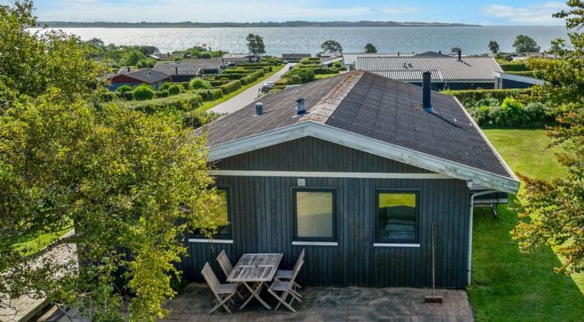 Photo of "Dorathea" - 360m from the sea