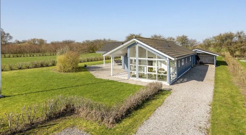 Photo of "Bara" - 600m from the sea