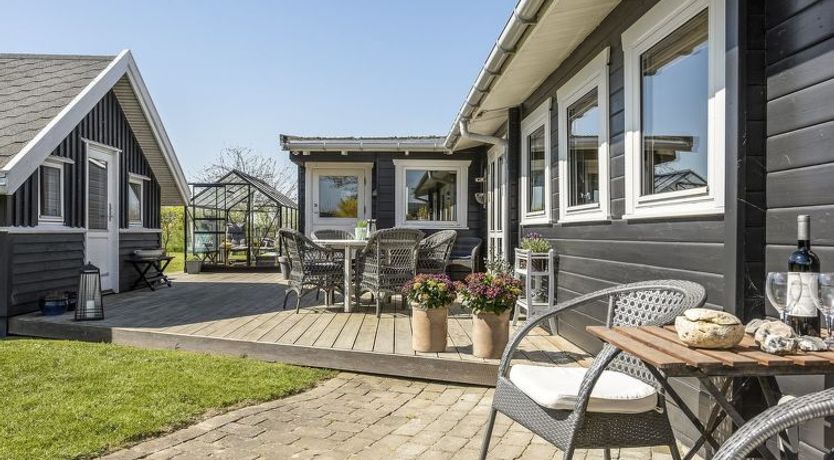 Photo of "Ylvie" - 150m from the sea