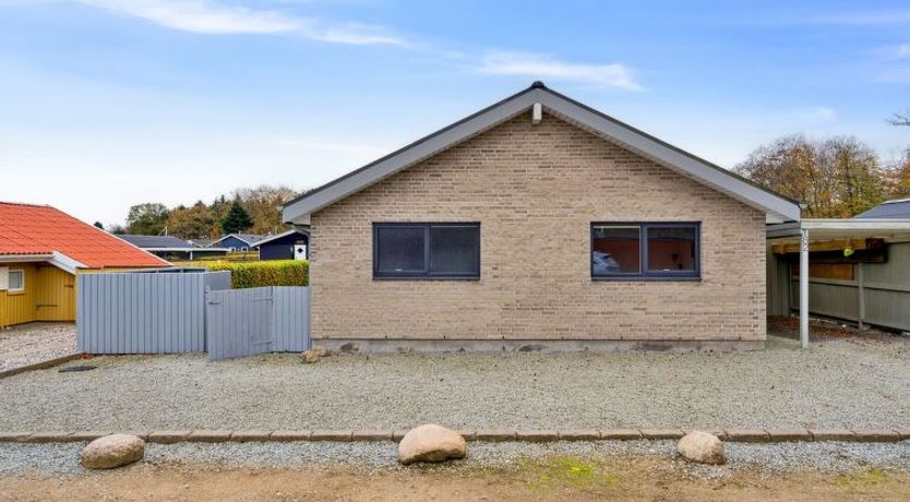 Photo of "Lio" - 200m from the sea