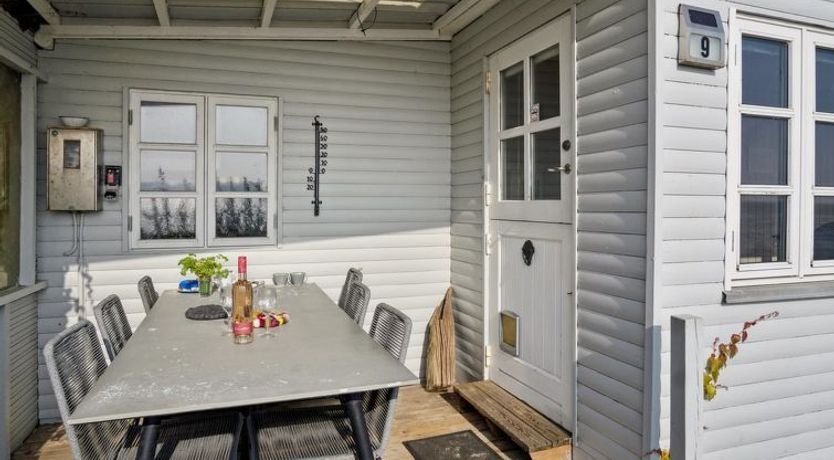 Photo of "Drifa" - 20m from the sea