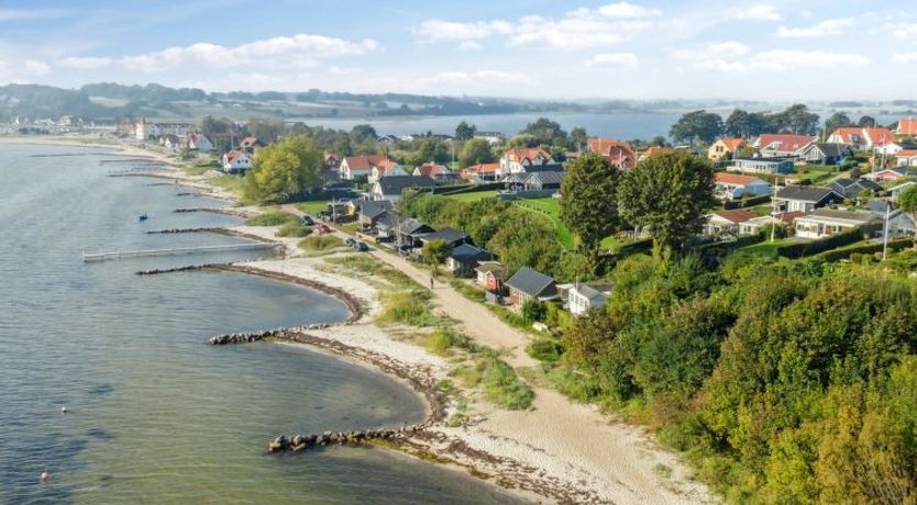 Photo of "Drifa" - 20m from the sea