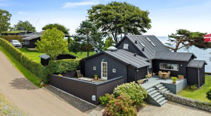 Photo of "Sten" - 30m from the sea