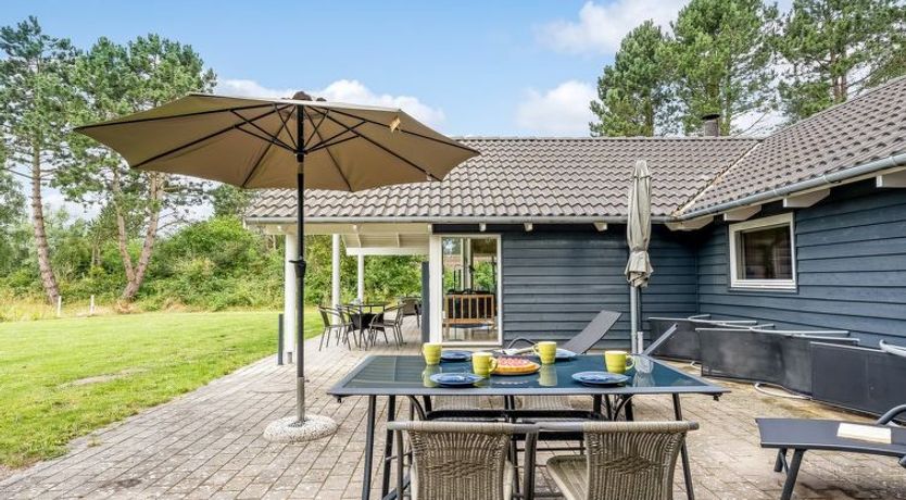 Photo of "Dorde" - 600m from the sea