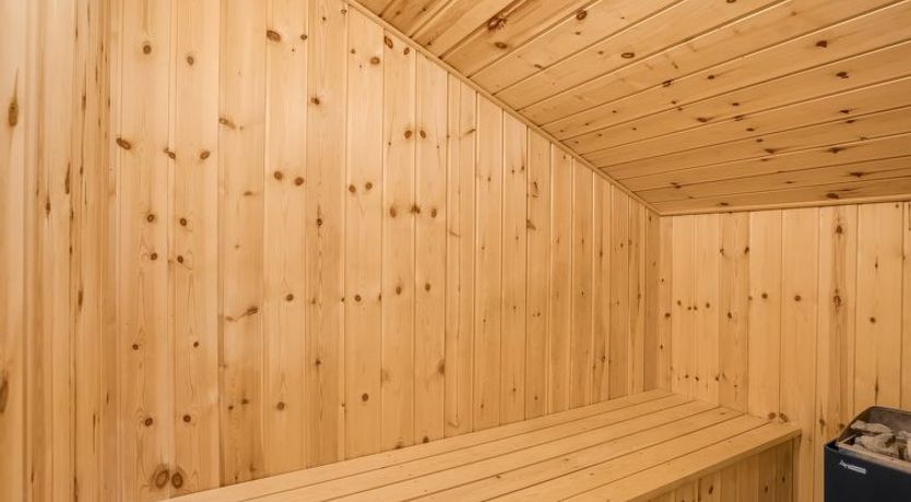 Photo of "Thala" - 35m from the sea