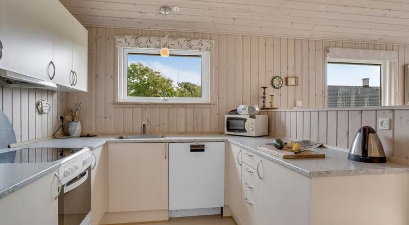 Photo of "Thala" - 35m from the sea