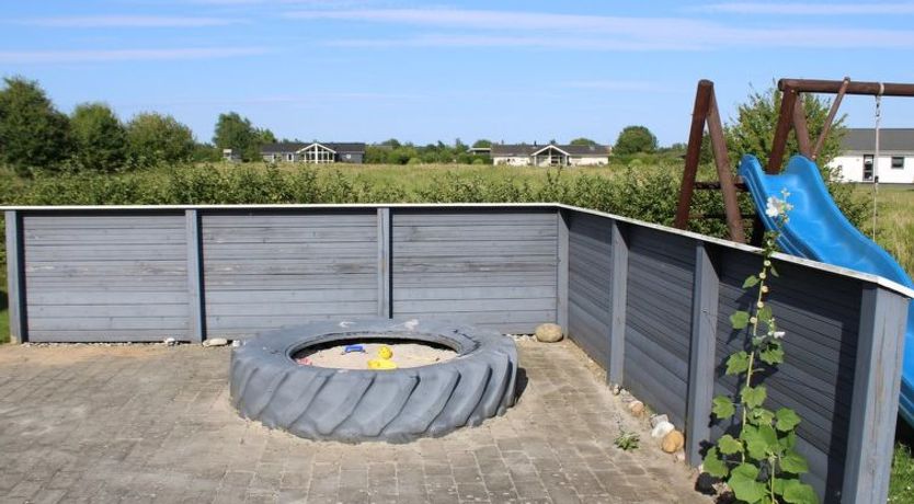 Photo of "Edzard" - 800m from the sea