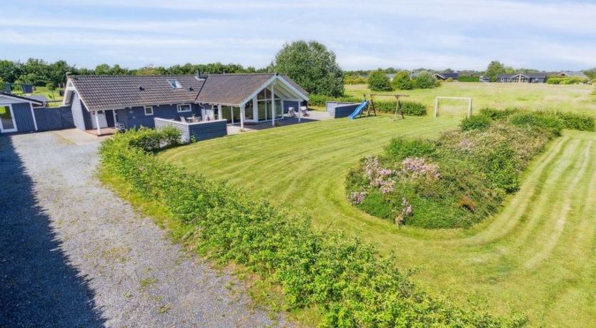 Photo of "Edzard" - 800m from the sea