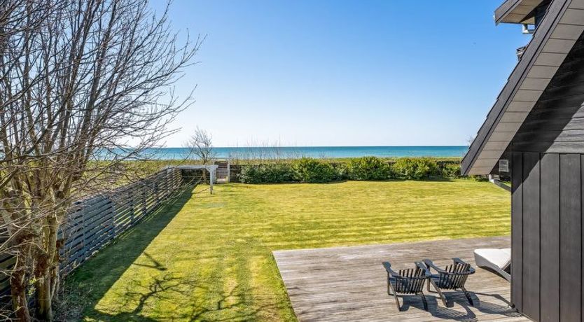 Photo of "Esme" - 30m from the sea