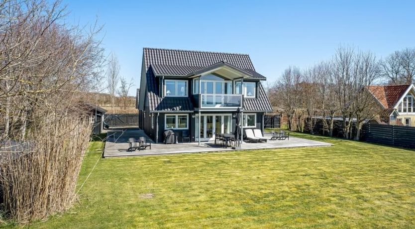 Photo of "Esme" - 30m from the sea