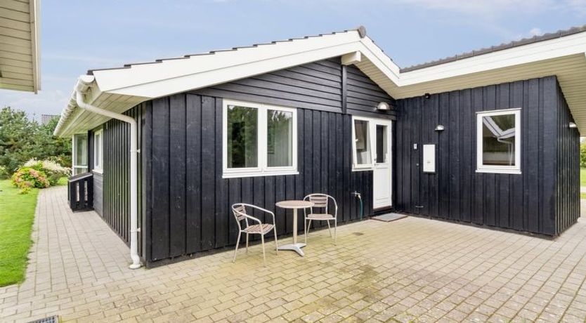 Photo of "Eljena" - 700m from the sea