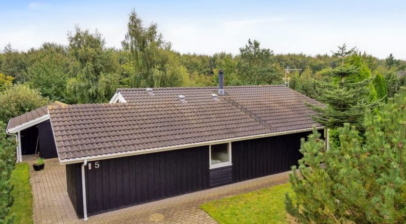 Photo of "Eljena" - 700m from the sea